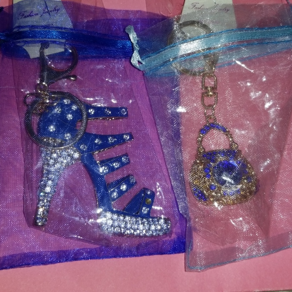 NWT JEWELED STILETTO BOOT & HANBAG  KEYCHAIN SET